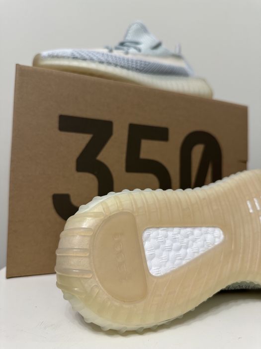 Yeezy 350 Boost - Cloud White (non-reflective) - marimi disponbile in descriere