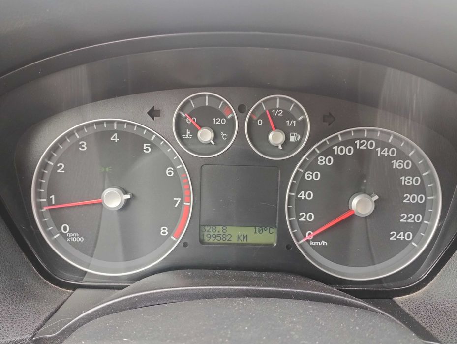 Ford Focus 1.6 газ