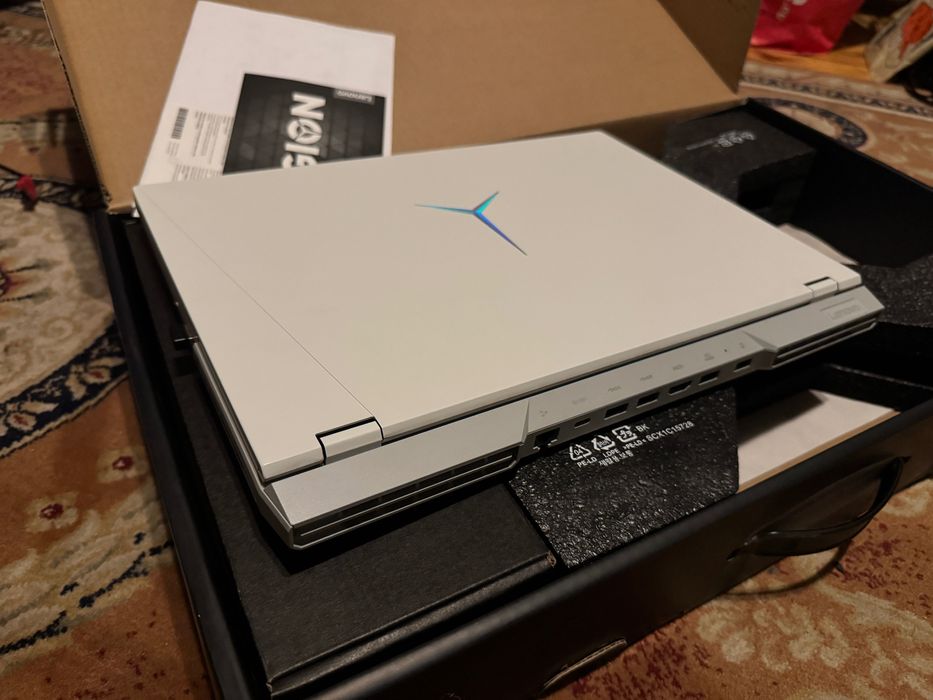 Legion 5 pro ryzen 5800H nvidia 3070 1tb