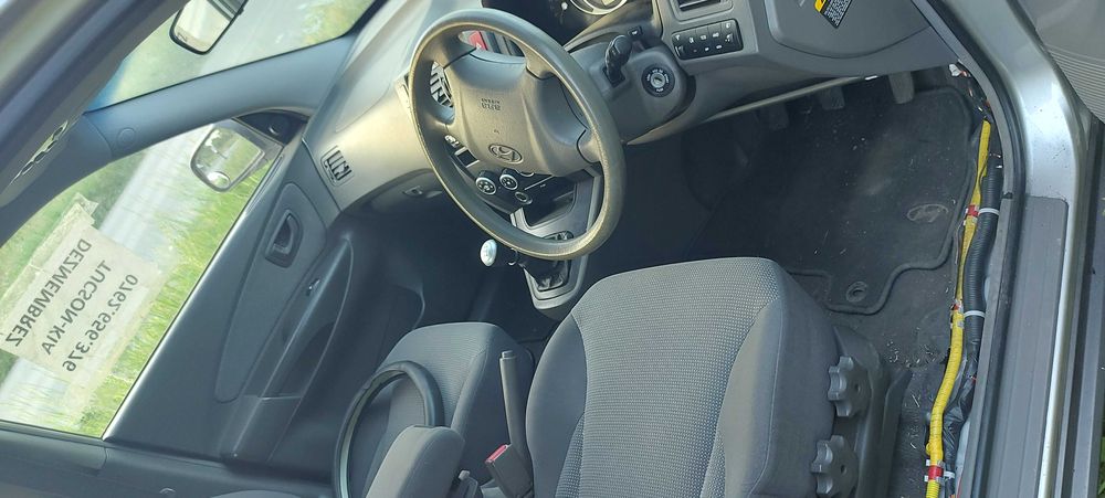 Dezmembrez Hyundai Tucson 2006-2009 benzina sau diesel orice piesa