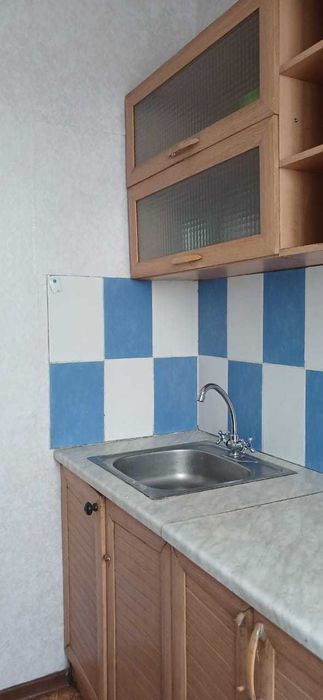 продам 1 комн кв ломоносова 13а