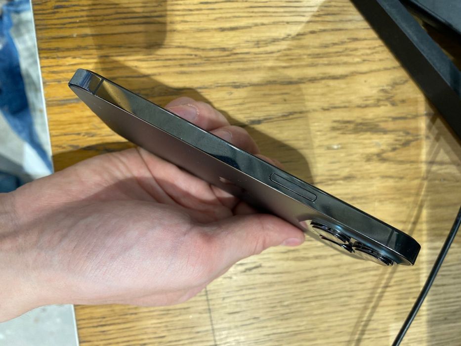 iPhone 13 pro 256Gb серый