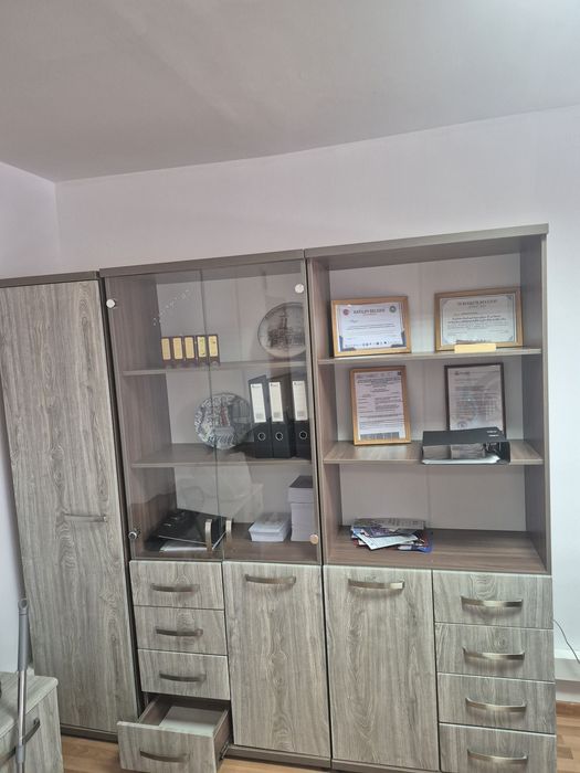 Продается мебель для офиса.