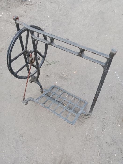 Продам швейные машинки То