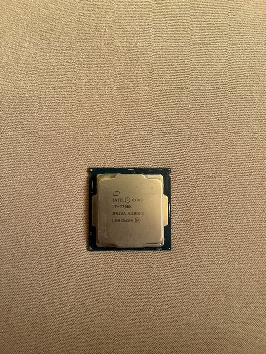 Procesor i7-7700K 4.2 GHz / 4.5 GHz Turbo – LGA 1151