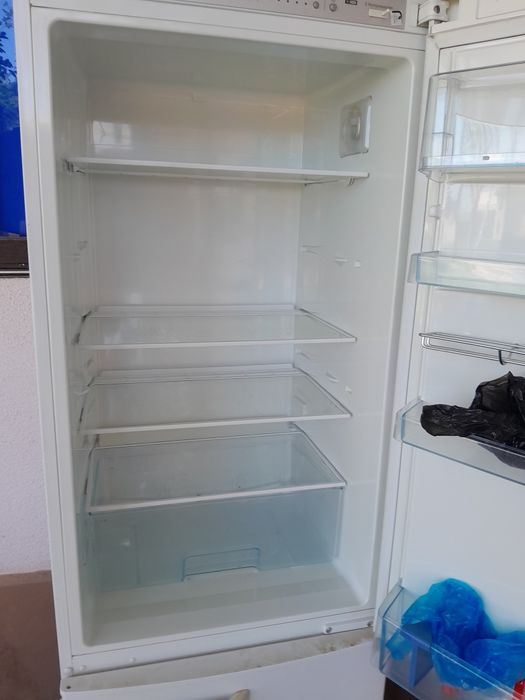 Холодильник почти янги бу