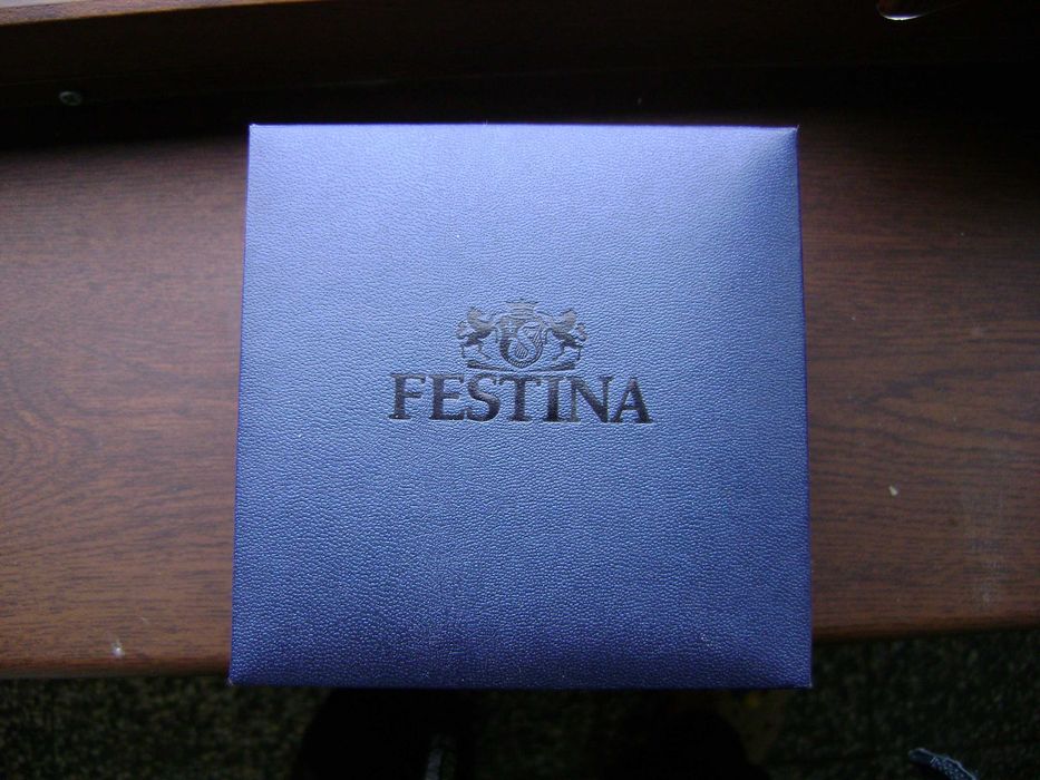 Продавам швейцарски часовник Festina Chronograph