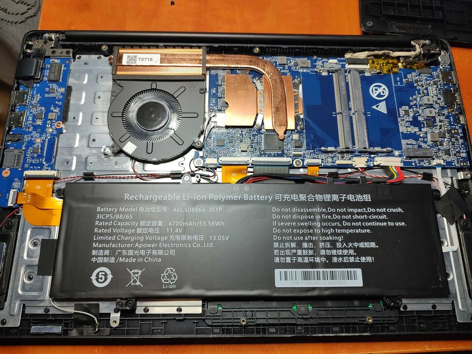 Laptop Cepter Cloud CCLOUD15R716 15,6" AMD Ryzen 7 5700U Display spart