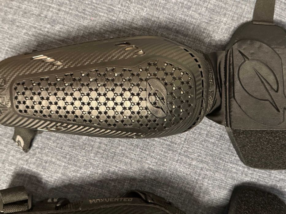 Налакътници O’NEAL PRO III BLACK 2020