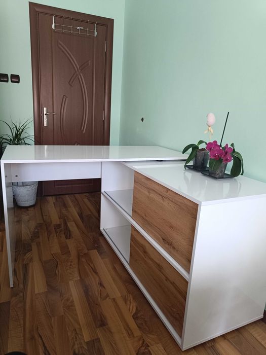 Бюро за работа и/или учене (бял гланц + дъб)