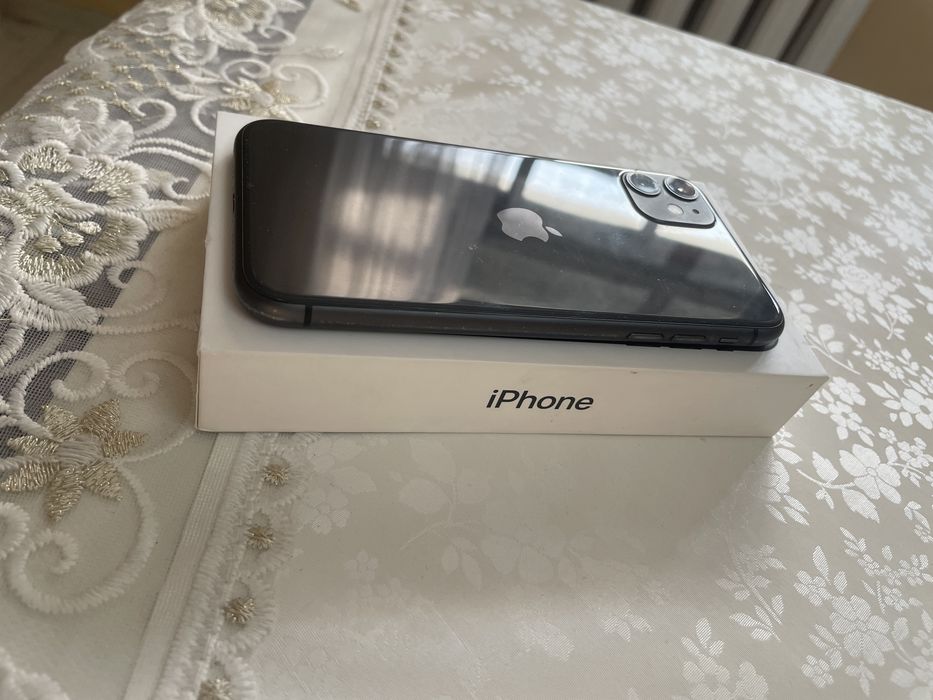 iPhone 11 в идеальном состоянии