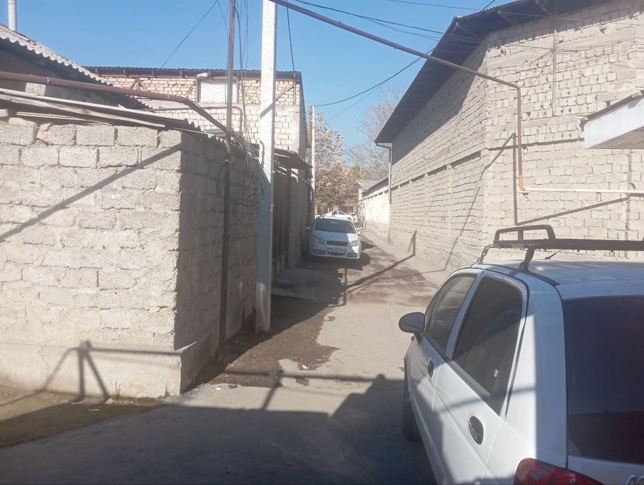 Ховли сотилади срочна