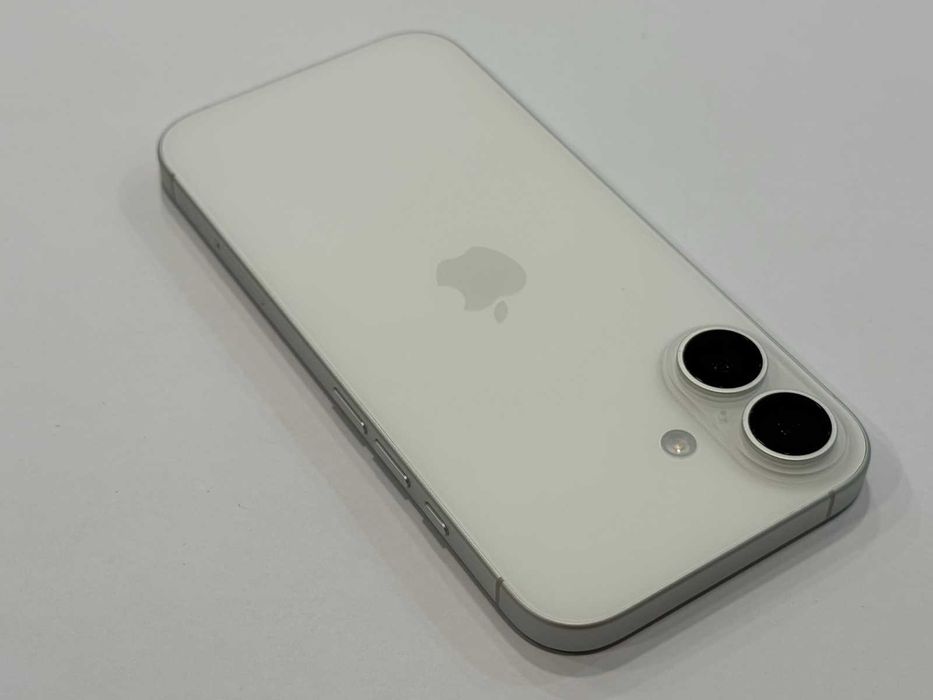 iPhone 16 White 128GB - Гаранция!