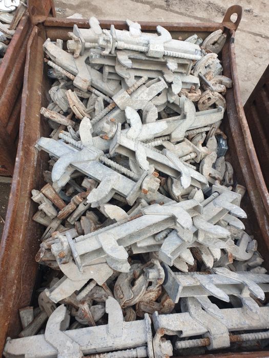 Транспортен кош, палет, евро палети, подпори, кофраж хюнебеци Дока