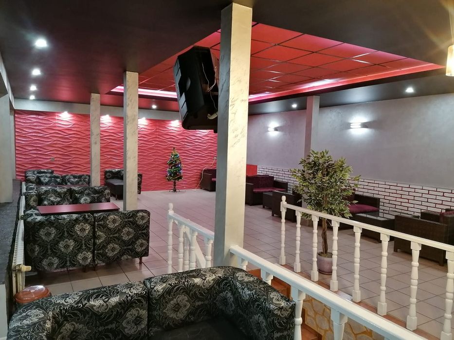 Комплект дивани и сепарета