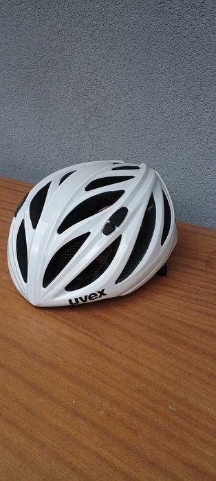 Uvex каска за колездене