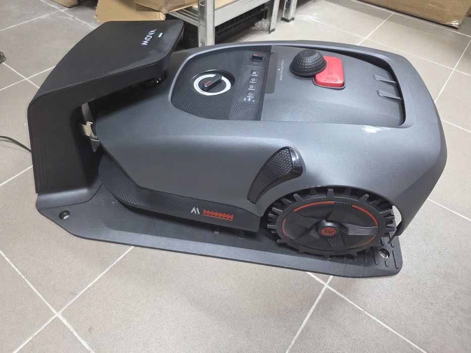 Dreame Robot de tuns iarba Mova 1000