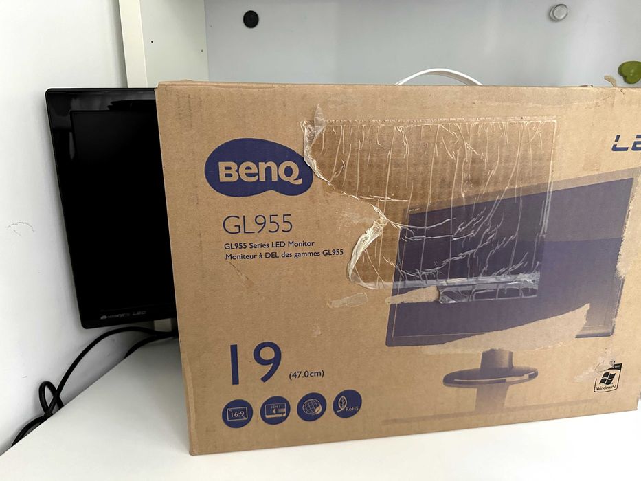 Televizor  Monitor 19 pentru bucatarie orice retea UPC, DIGI , Telekom doar 89 ron