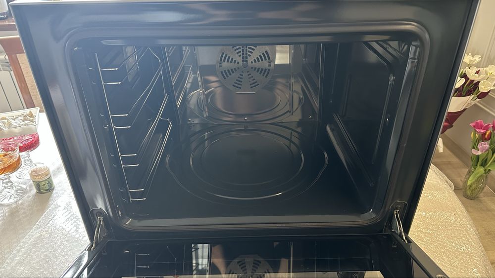 Продам печь Smeg