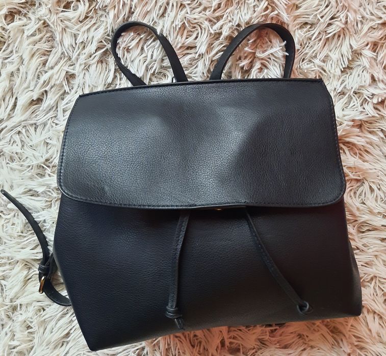 Чисто нова раница Bershka