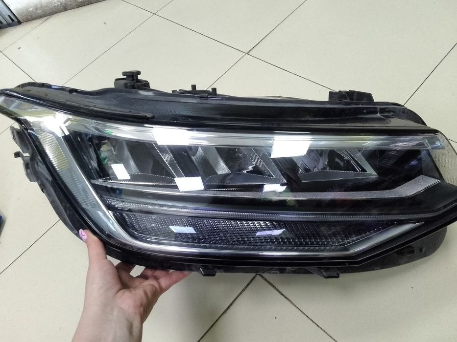 Фарове Volkswagen Tiguan 2023