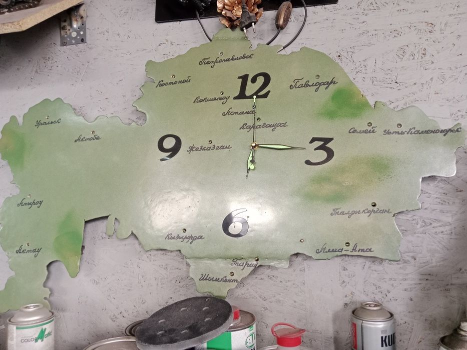 Часы карта Казахстана
