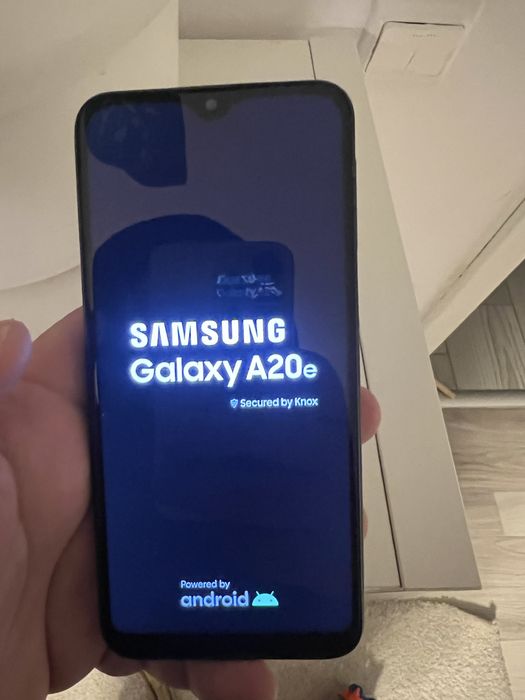 Vand Samung galaxy a20e
