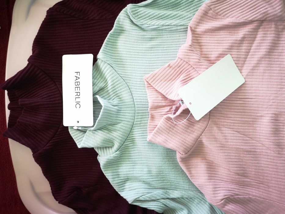 Комплекти от Клин от екокожа и Поло от релефен трикотаж с къс ръкав