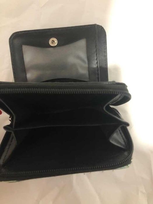 Дамско портмоне с монетник