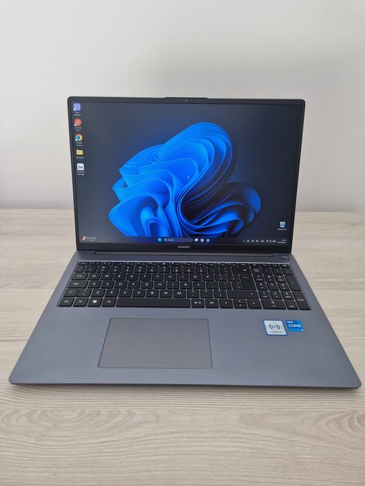 Laptop Huawei MateBook D16 - i5-12450H / 16 GB

RAM / 512 GB SSD