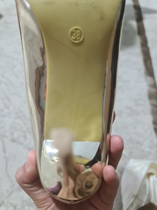 Туфли на каблуках. 38 размер