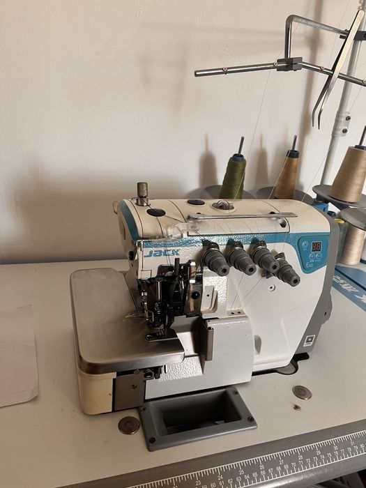 Оверлок джак е4.