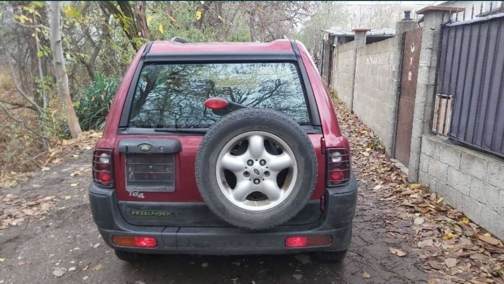 На части: Landrover Freelander