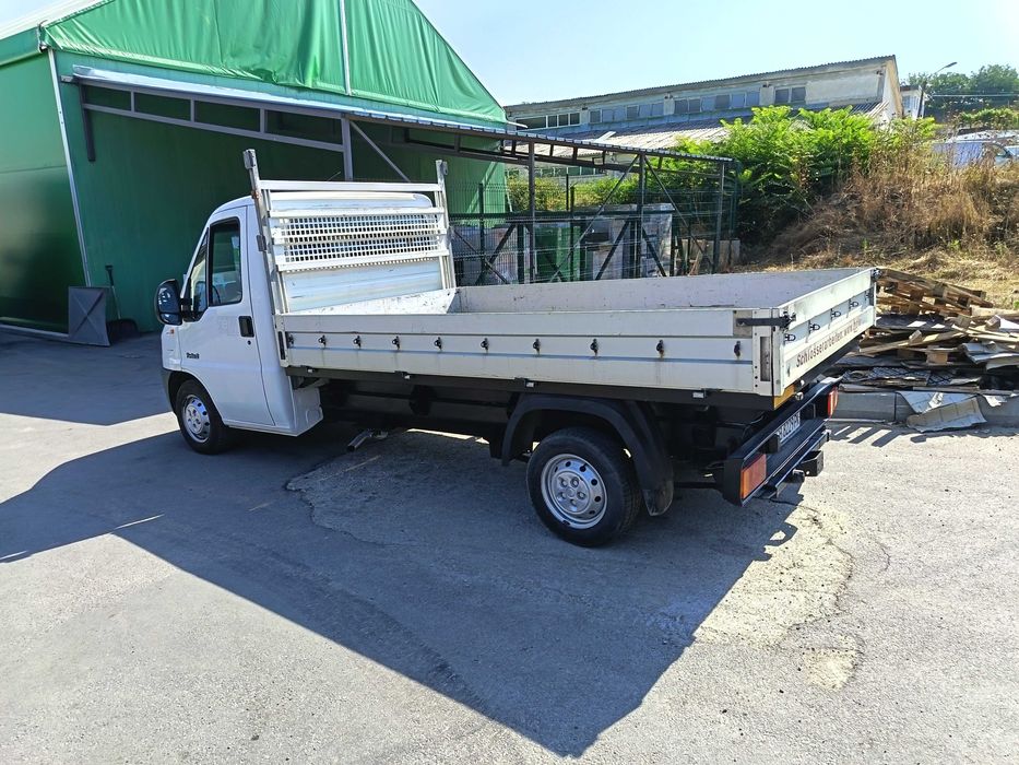 Продавам Peugeot boxer 2.5 tdi