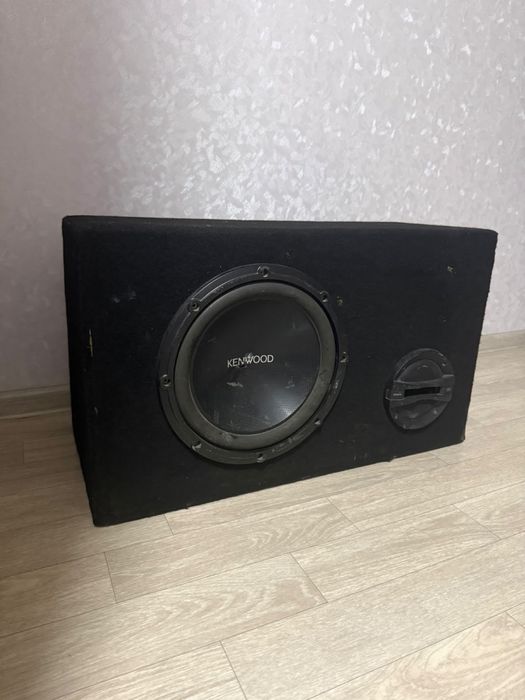 Продам сабвуфер на машину