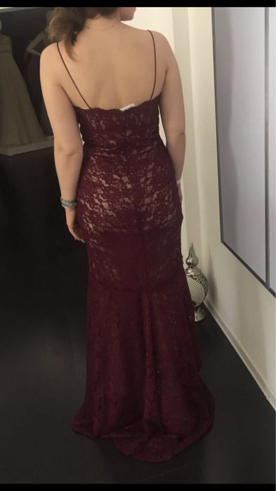 Официална рокля, модел русалка в бордо, нова