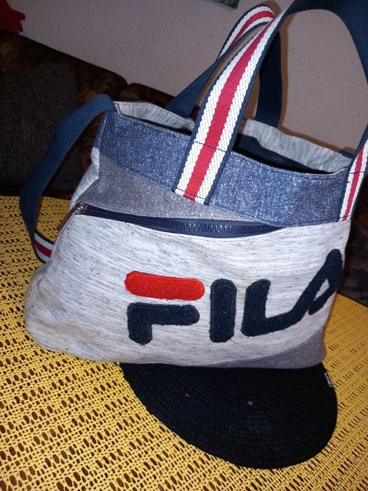 Оригинална чанта. На FILA