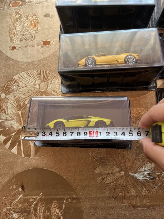 Vand masini de colectie (noi)