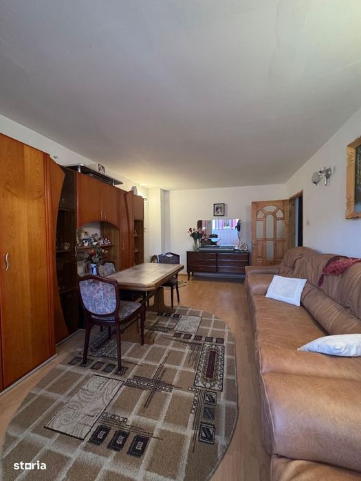 Apartament cu 3 camere Cartier Mal