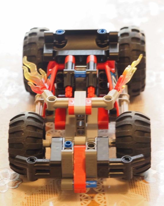 LEGO Technic 42072/73 инерционный автомобиль