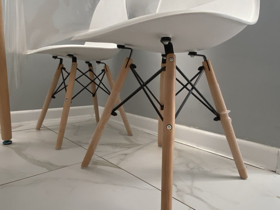 Обеденный стол и 6 стульев в скандинавском стиле (Eames)