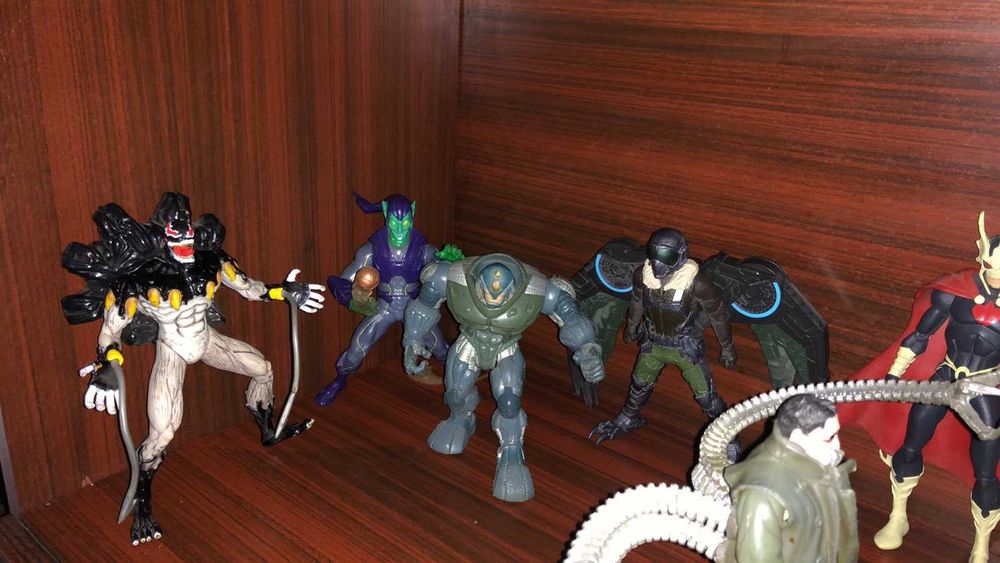 Лична колекция от екшън фигури