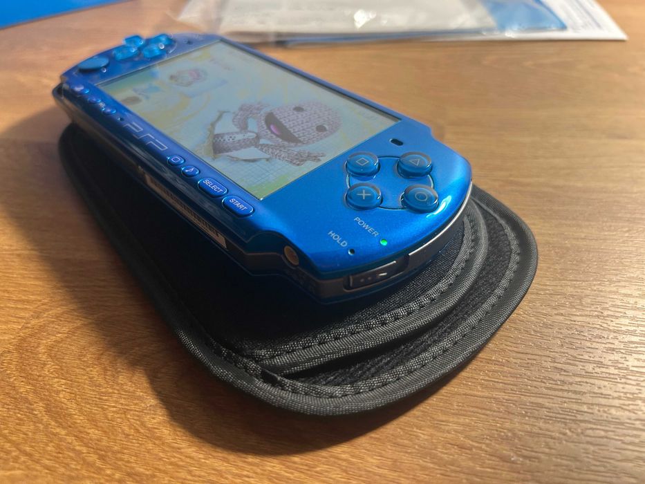 PSP 3000 Vibrant Blue — cutie originala, set complet Constanta