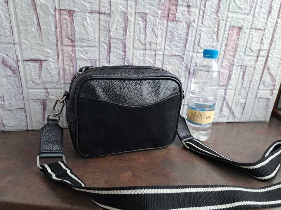 дамска чанта,малка черна кожена чантичка-естествена кожа,велур