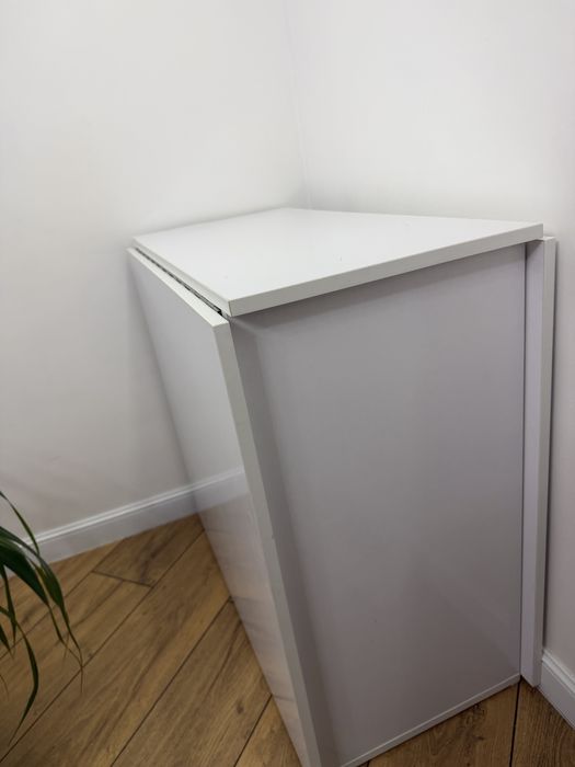 Раскладной стол на ножках