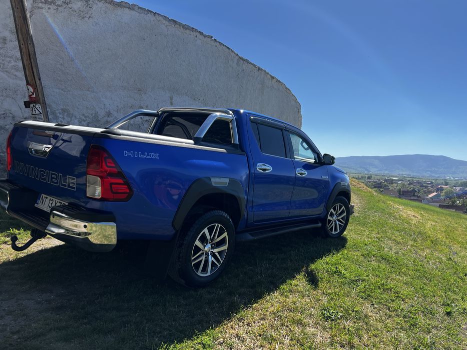 Toyota Hilux  Invincible
