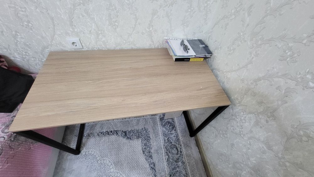 Продаётся стол для компьютера или другие