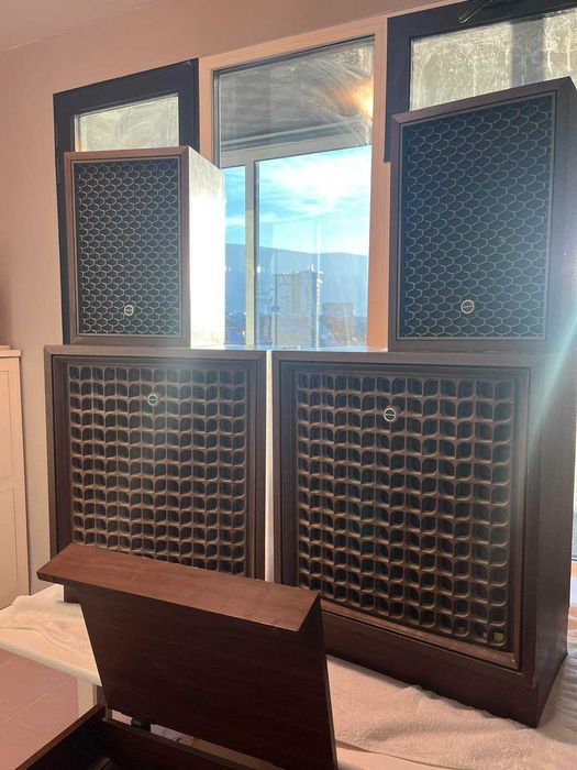 Висококачествена винтидж аудио система с грамофон Sanyo