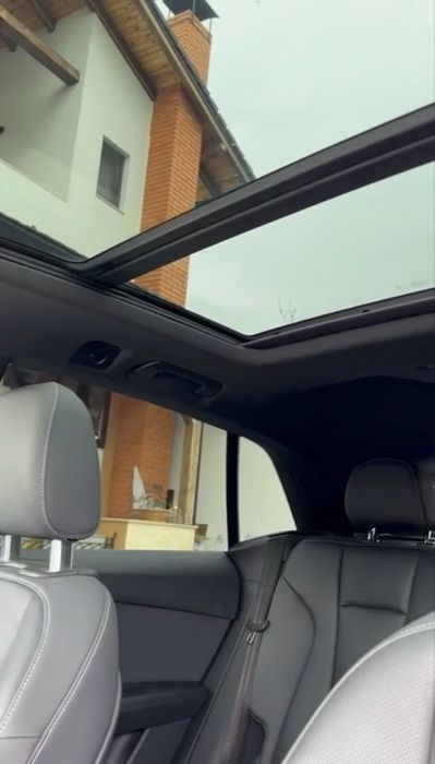 Audi Q8 variante +_