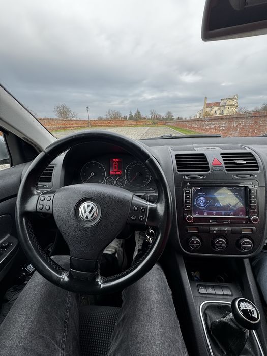 Vand vw golf 5  1.9 TDI 2009